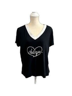 Dubgee by Whoopi V- Neck Heart Logo Black Short Sleeve Tee Shirt. Size L